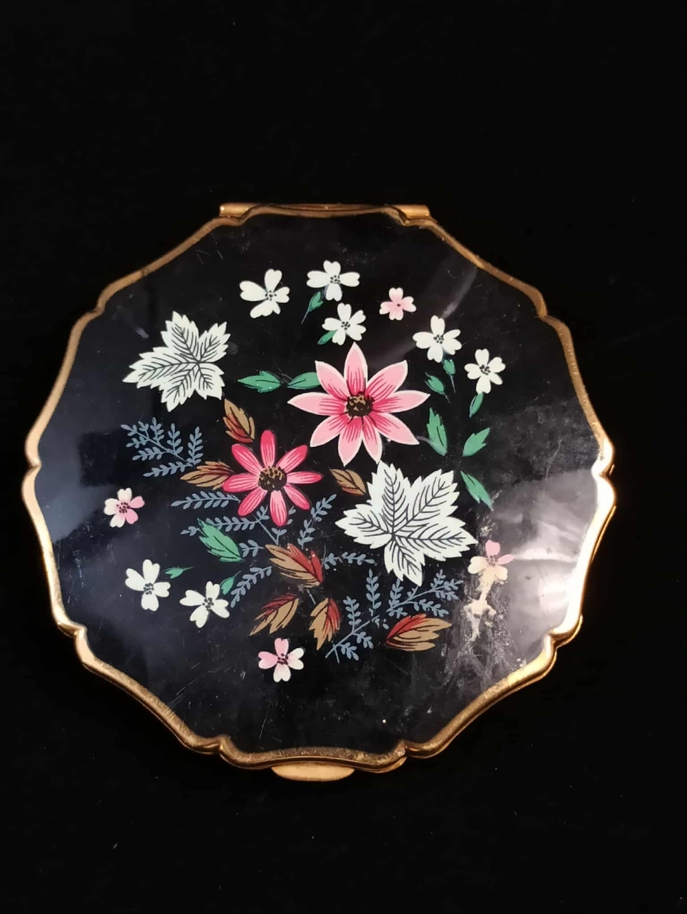 Vintage STRATTON England Powder Compact Mirror Black Floral Enamel Gold Tone - Picture 10 of 14